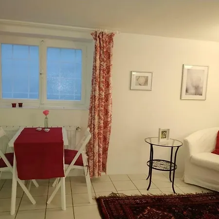 Souterrain-wohnung In Gepflegter Solingen